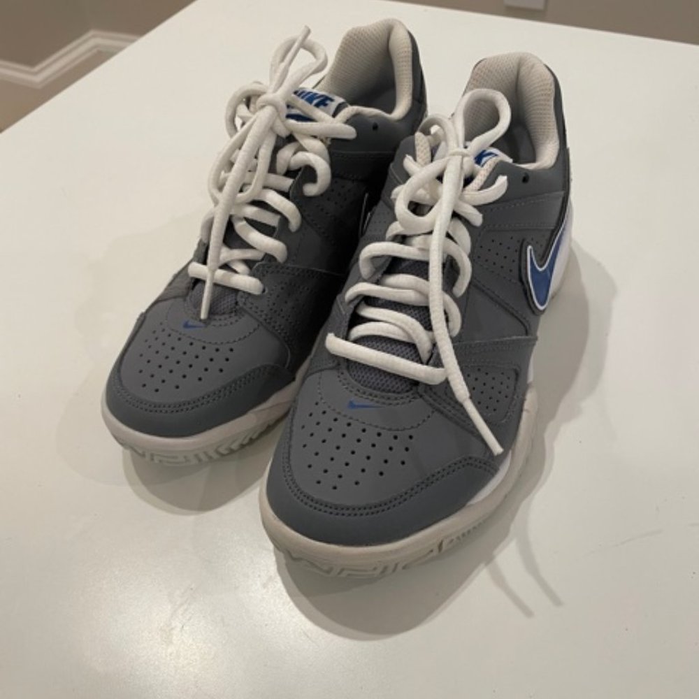 Nike Tennis Shoes Big Kid Size 3.5Y